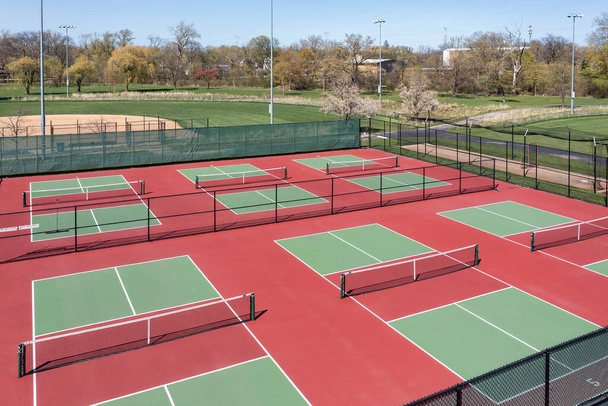 Sơn sân pickleball USA DECOTURF 10 lớp
